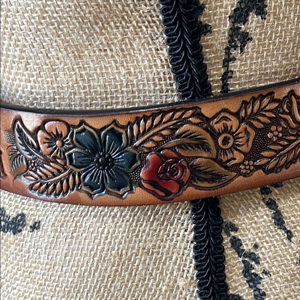 vintage Hand tooled leather belt "Jo Ann" Made in USA - Picture 4 of 14